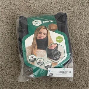 trtl Travel Pillow - Black